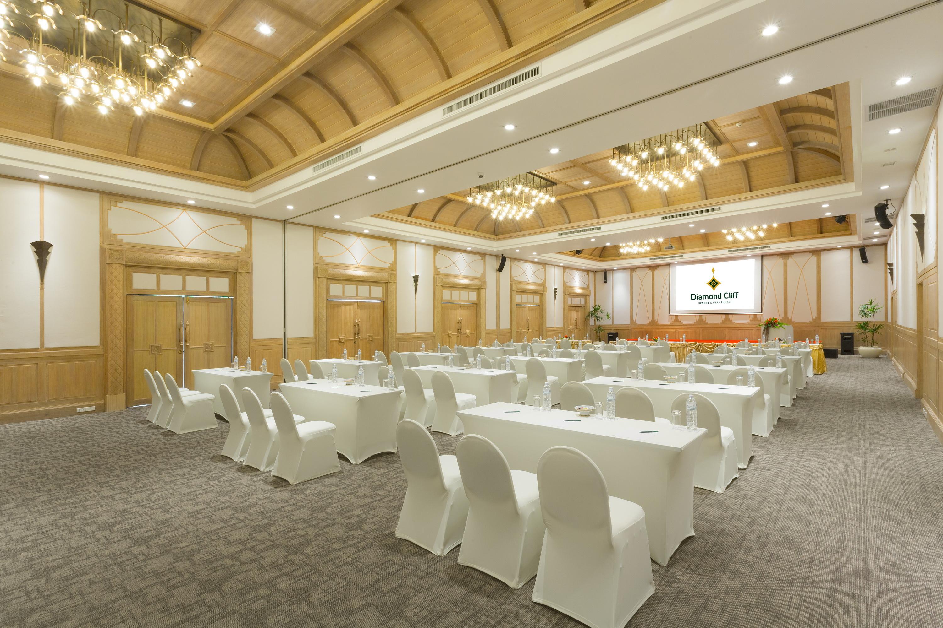 Diamond Cliff Resort & Spa, Patong Beach Luaran gambar The Royal Ballroom