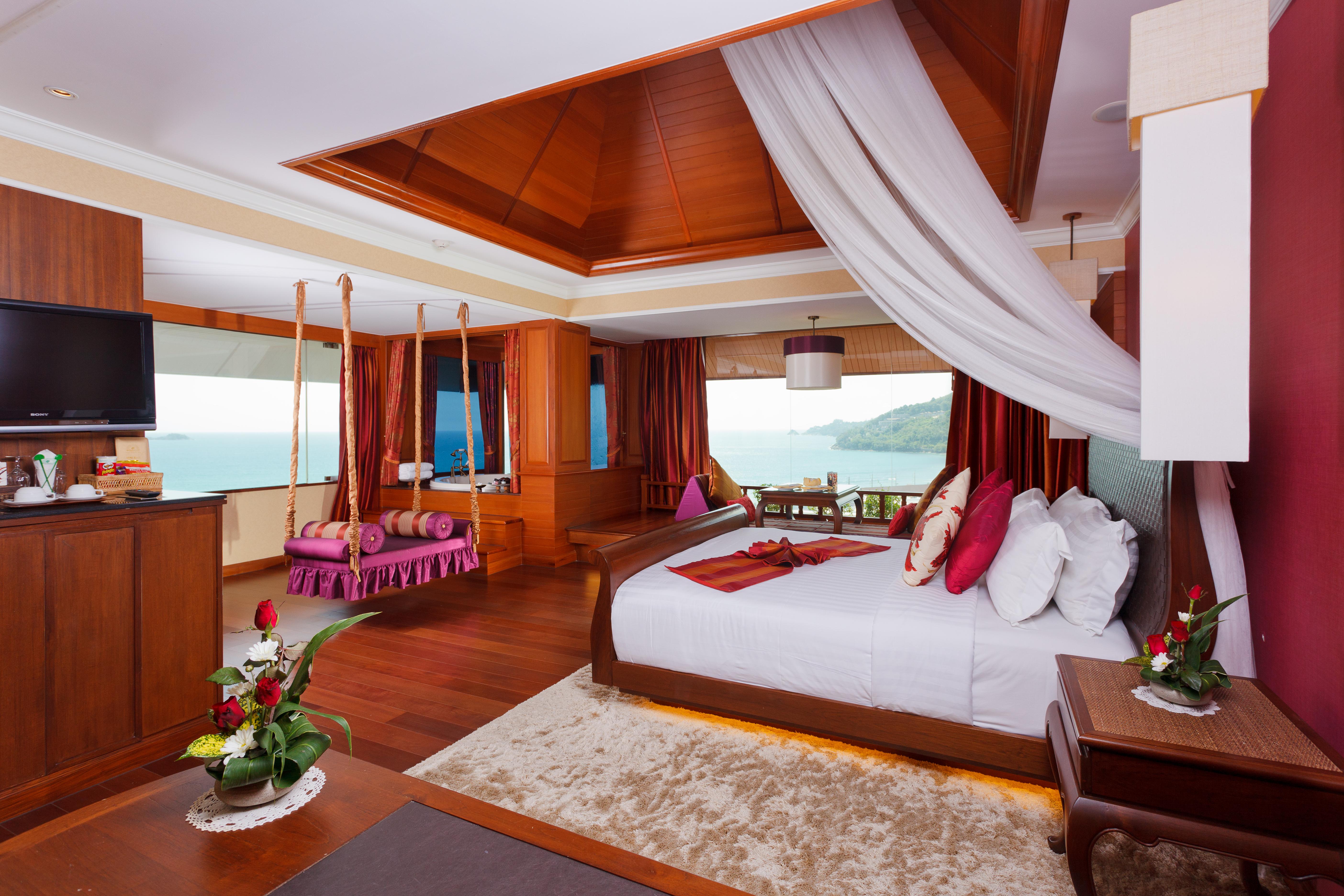 Diamond Cliff Resort & Spa, Patong Beach Luaran gambar A bedroom at the Royal Cliff Beach Hotel