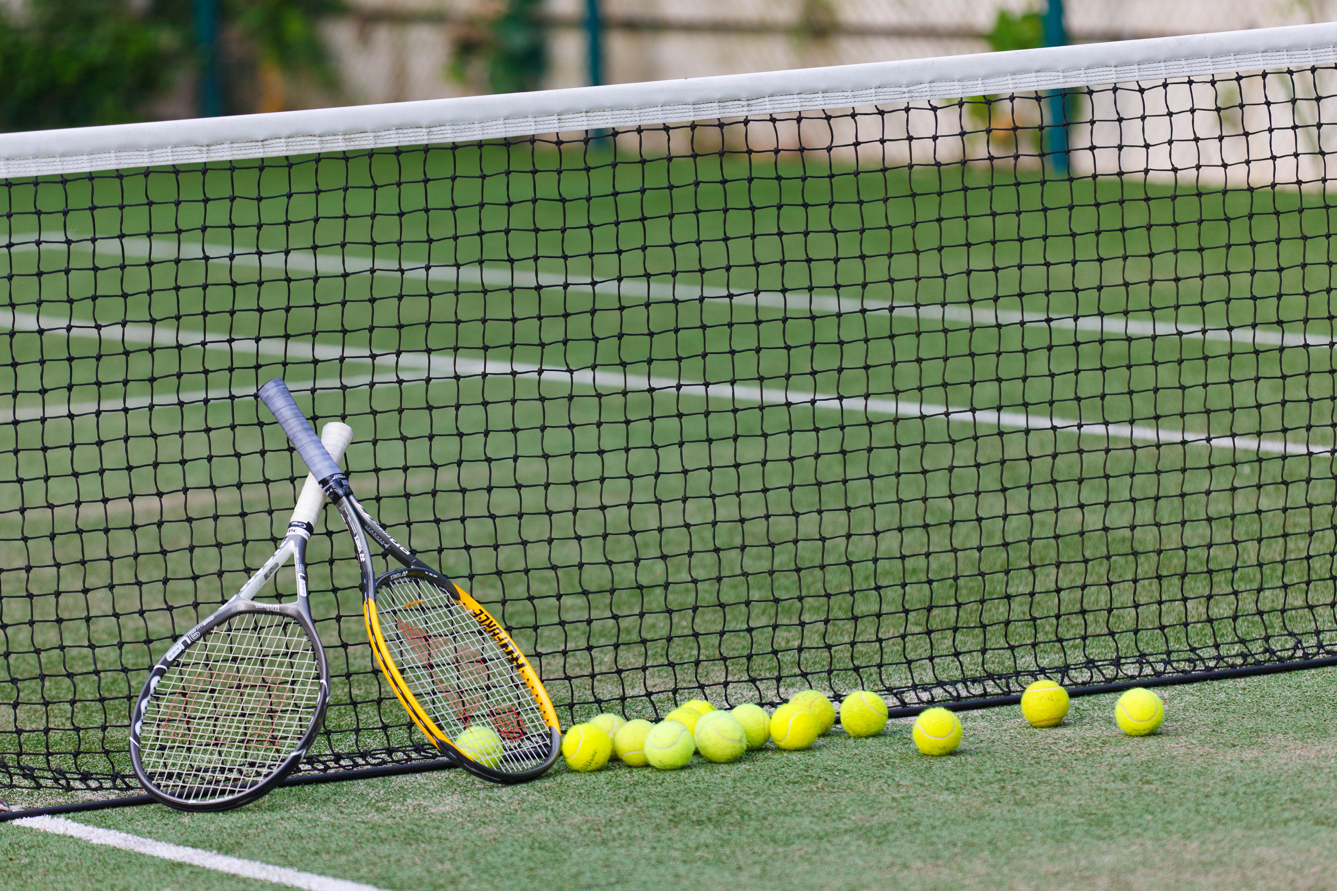 Diamond Cliff Resort & Spa, Patong Beach Luaran gambar Tennis balls and rackets
